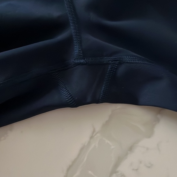 Wunder Under HR Tight 28" - - Picture 7 of 7